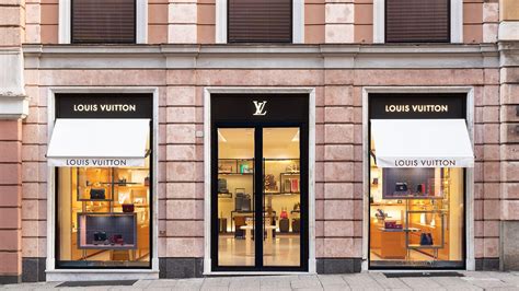 chi vende louis vuitton a genova|Louis Vuitton Genova Store in Genova, Italia .